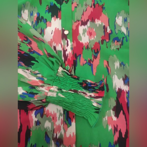 Jane Chic Designs Plus Size Sublimation Blouse - Picture 6 of 9